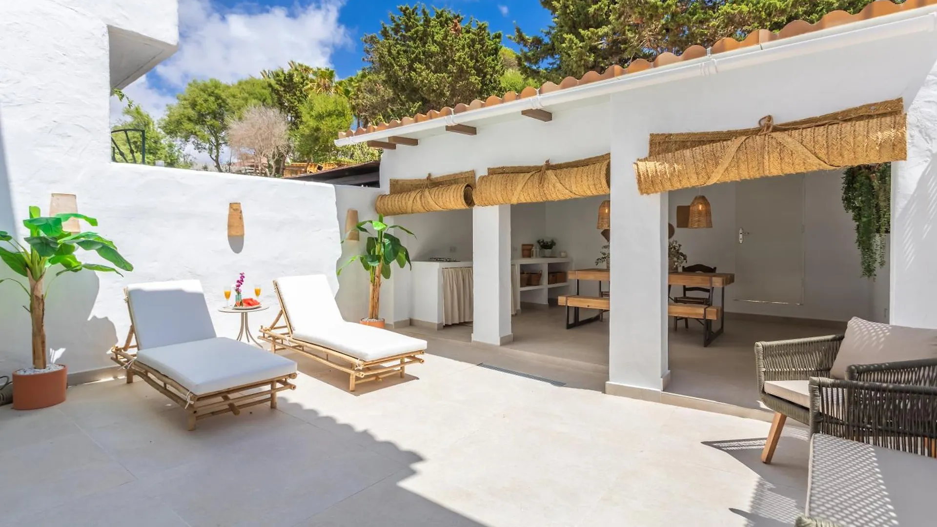 דירות טריפה Espectacular Adosado - Patio, Piscina & Office